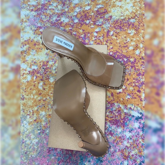 Slip on heels new w/o tags - Picture 2 of 3